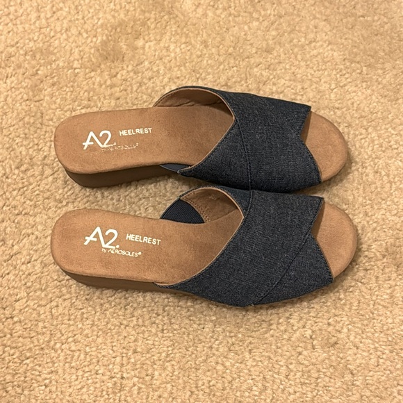 NIB A2 By Aerosoles Women’s Flowerpot Denim Fabric Wedge Sandals Size 6M - Picture 4 of 8